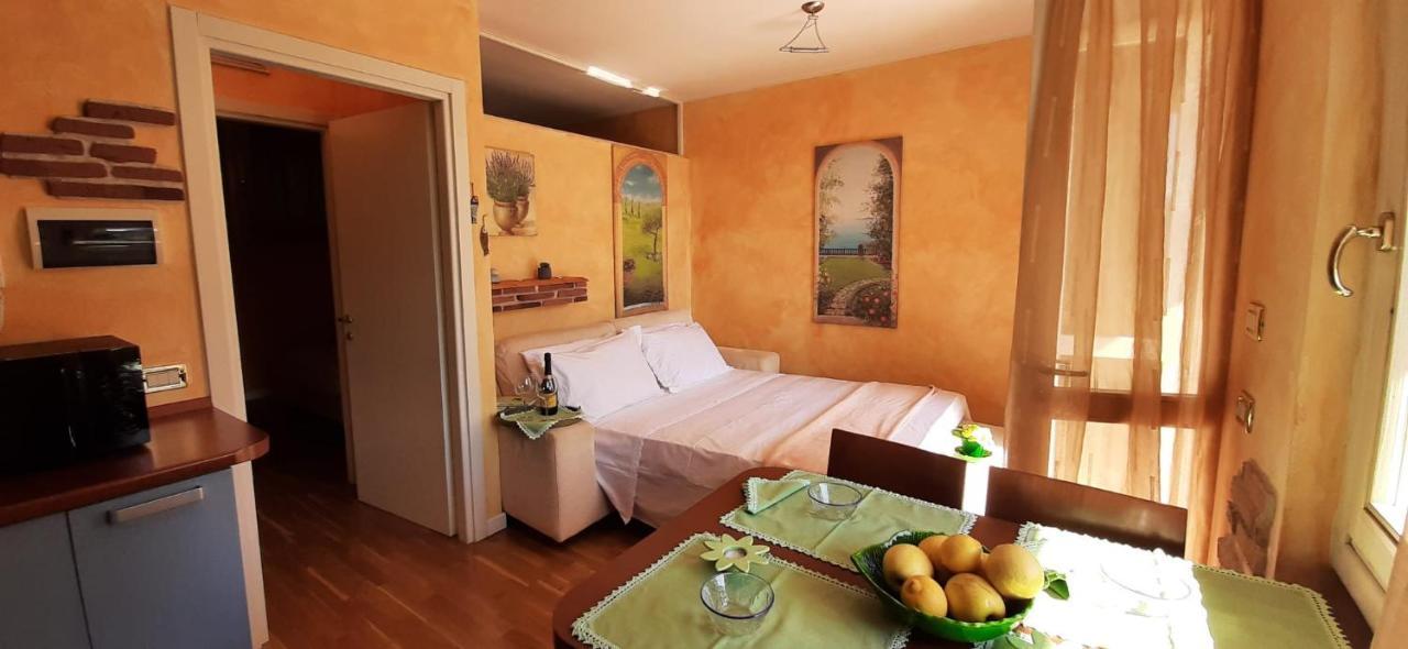 Holiday House Sole Salo Exterior photo